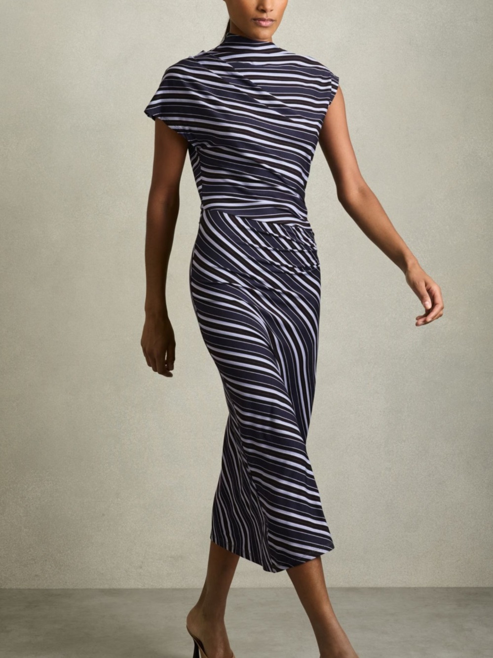 🪩 Reiss Dillon Striped Midi Dress